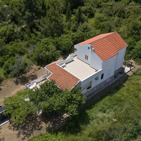 Feriehus House Marrie Lou Banj