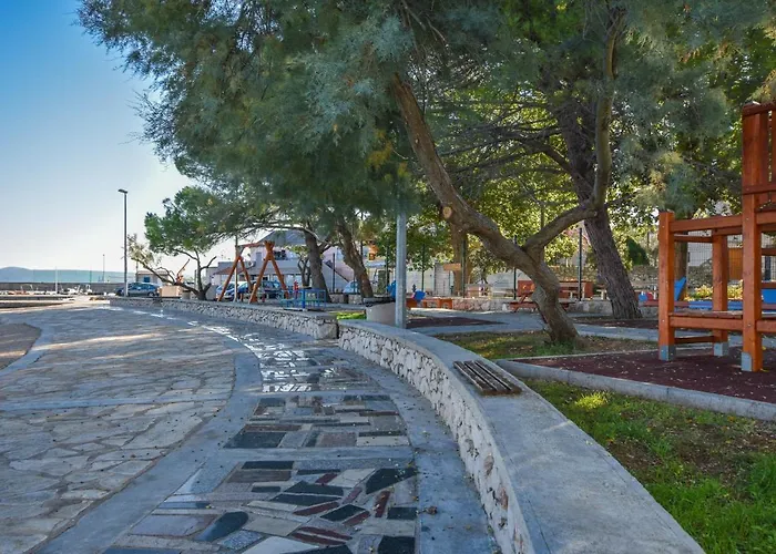 Дом отдыха House Marrie Lou Banj