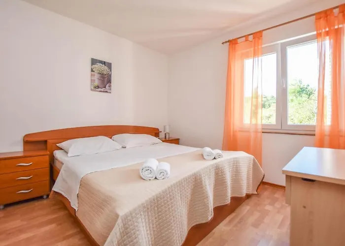 House Marrie Lou Дом отдыха Banj