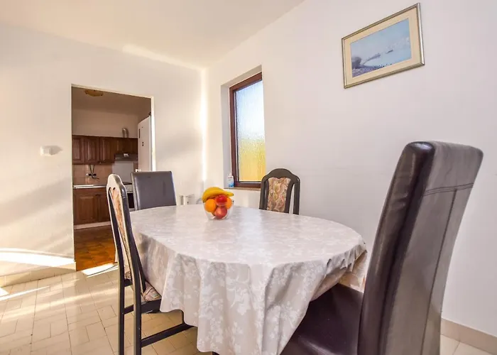 House Marrie Lou Semesterbostad Banj