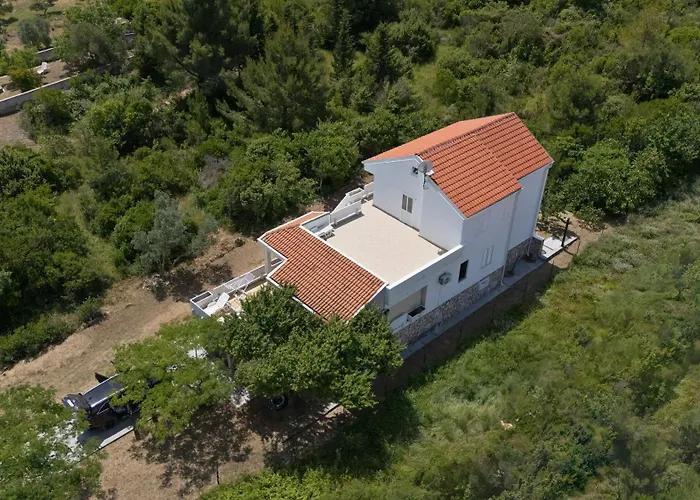 Semesterbostad House Marrie Lou Banj